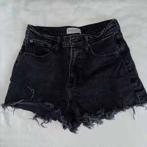 The 90s relaxed cut off short high rise